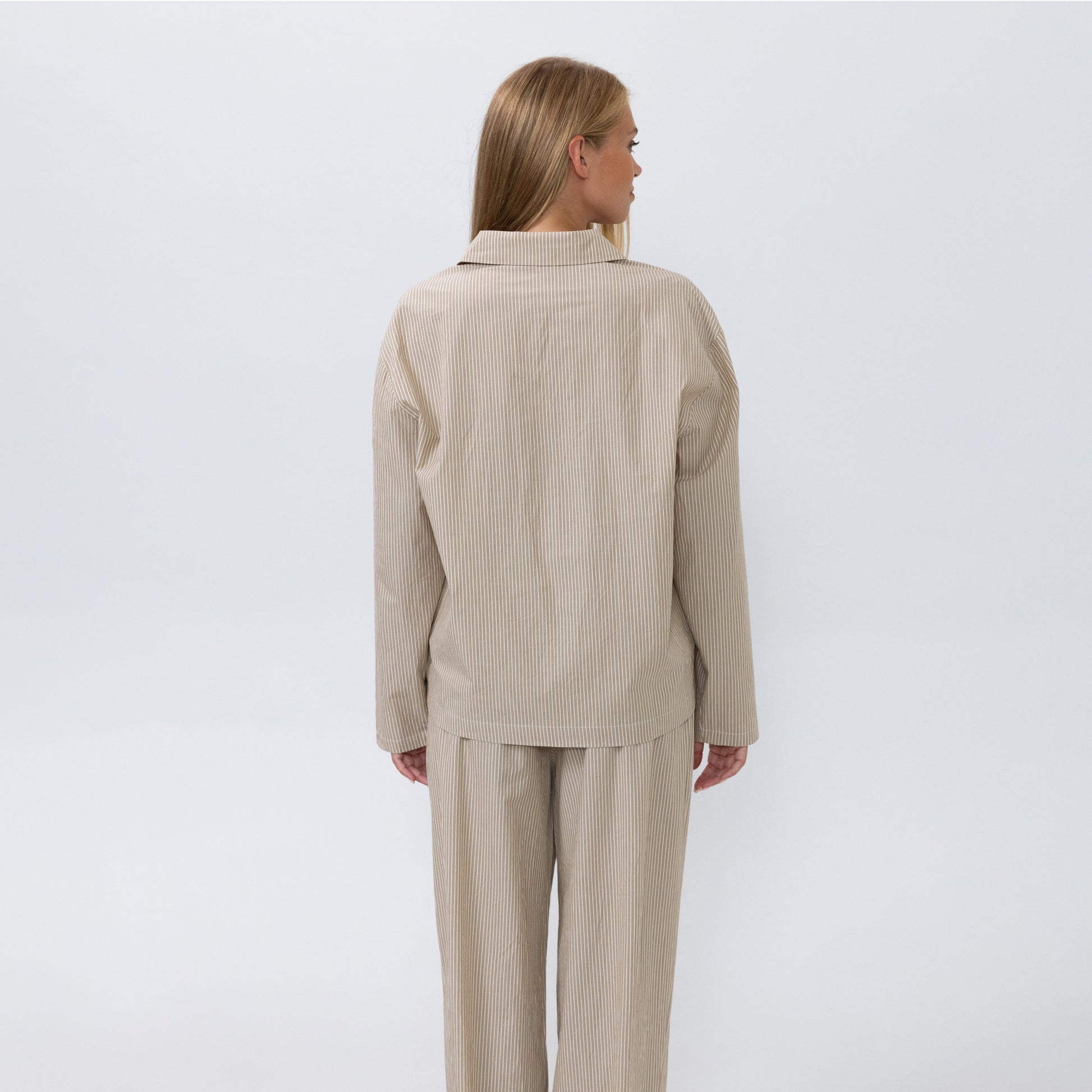 Beige/hvit