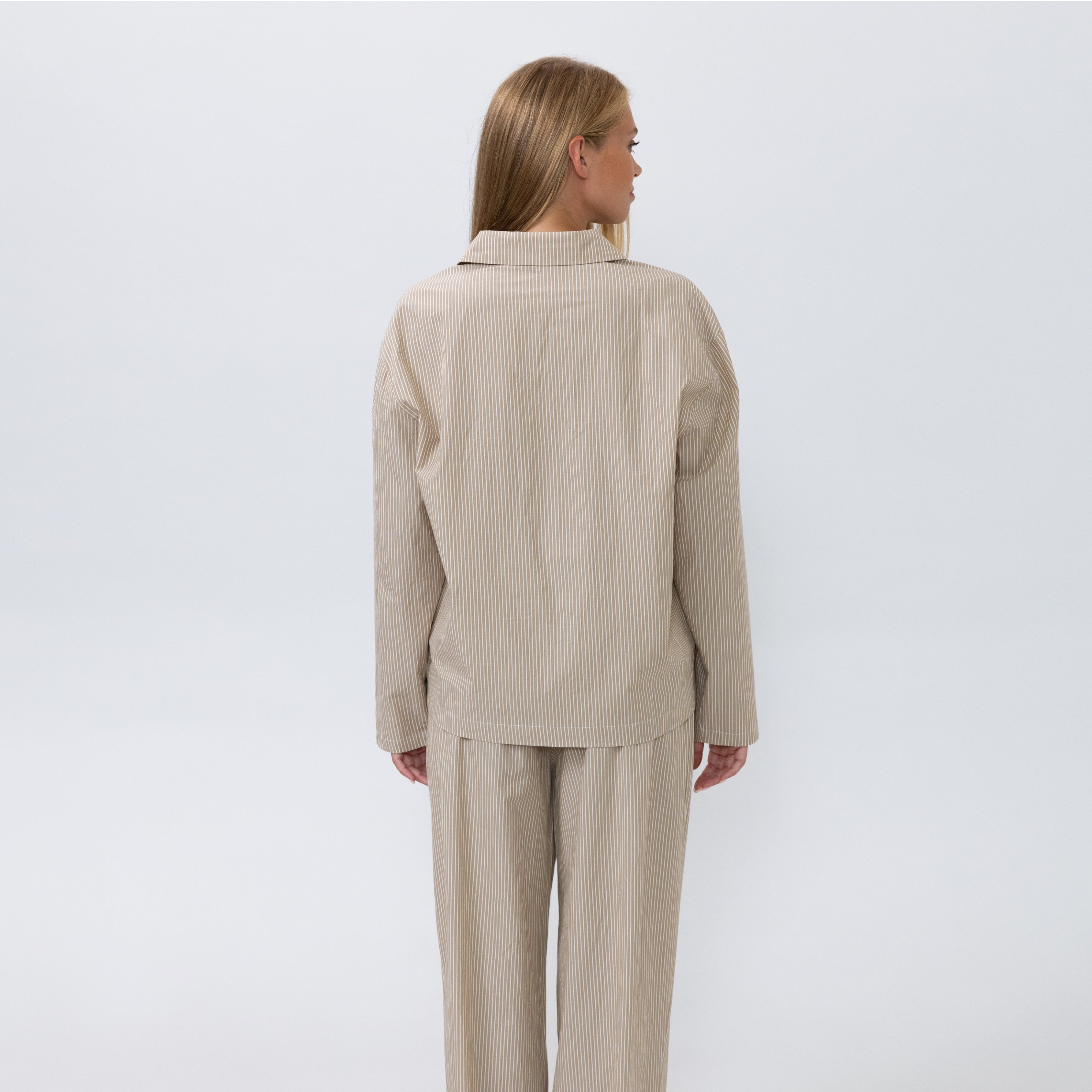 Beige/hvit